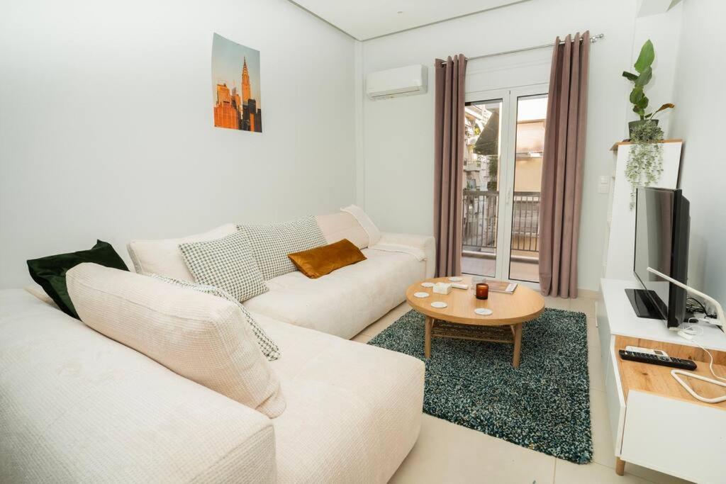 Homey Renovated 1 Bedroom Apartment In Kesariani Athens Luaran gambar